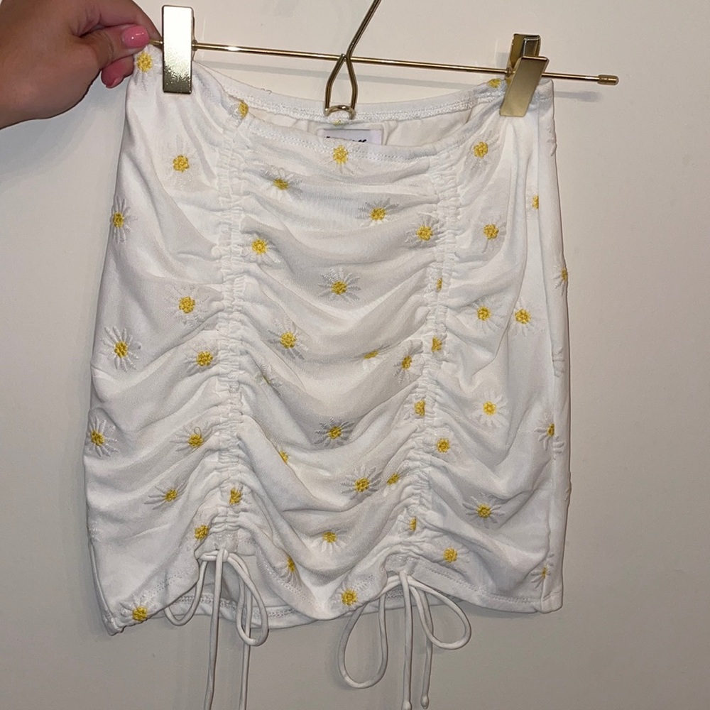 NWOT princess polly daisy skirt